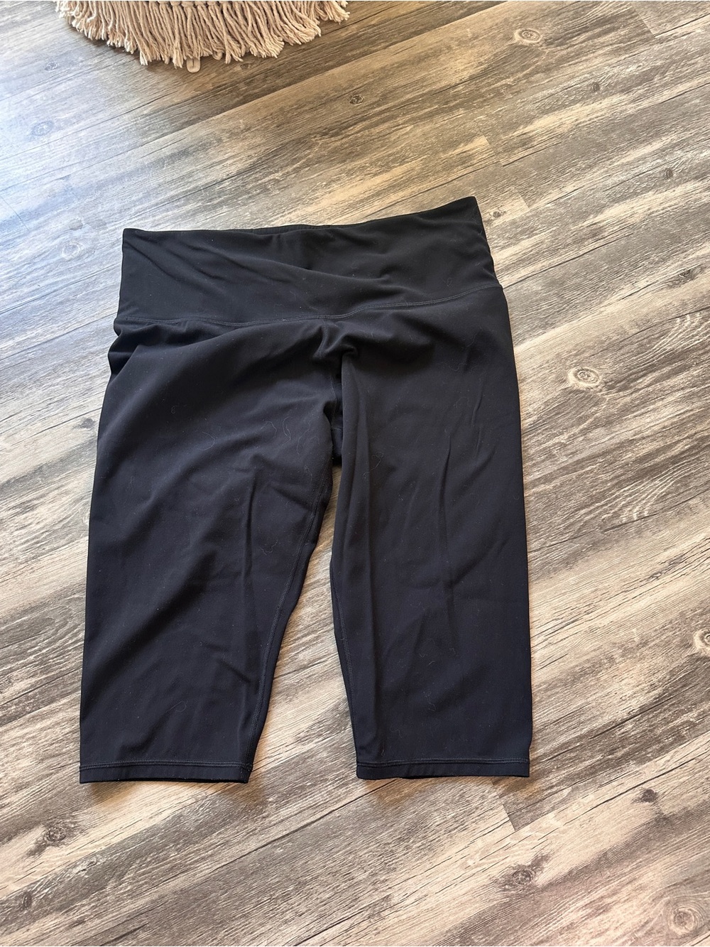 lululemon athletica Black Capri Leggings